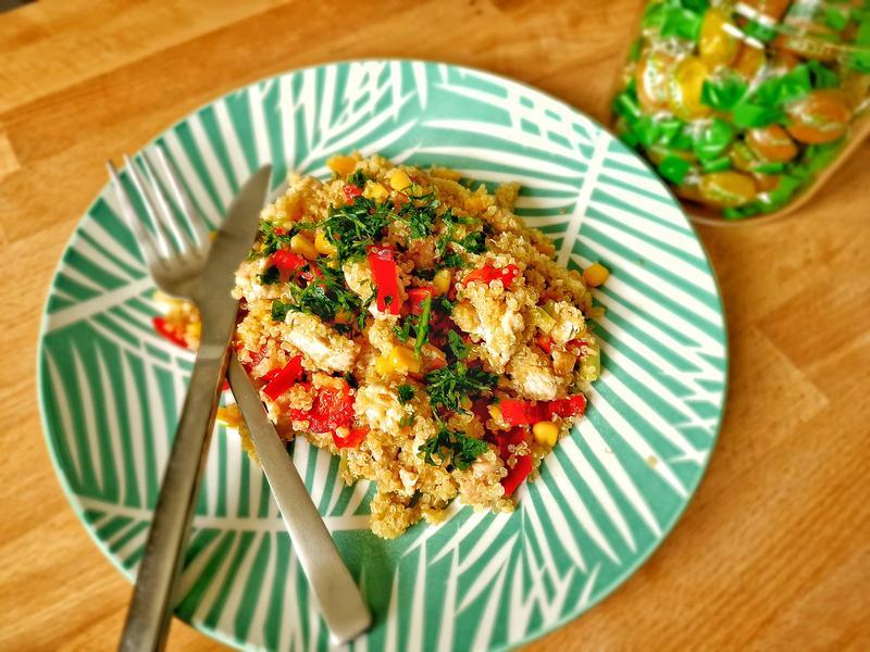 picture for Salată de Quinoa de Piept de Curcan